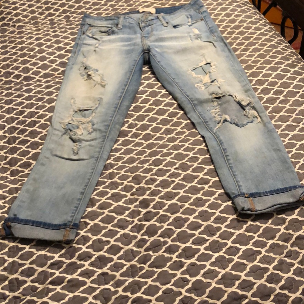 Heavy distress crop jean